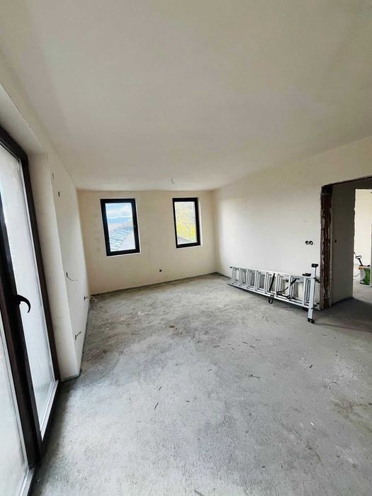 Продава се Тристаен апартамент в Благоевград, Широк център - 77 кв.м за 1050 €/кв.м - Снимка #1