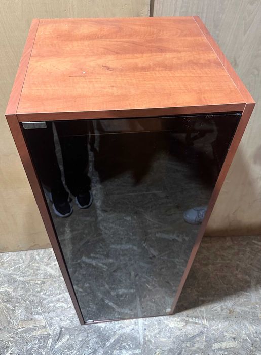 2 buc Dulap Suspendat cu usa de sticla; Mic Dulap tip Vitrina
