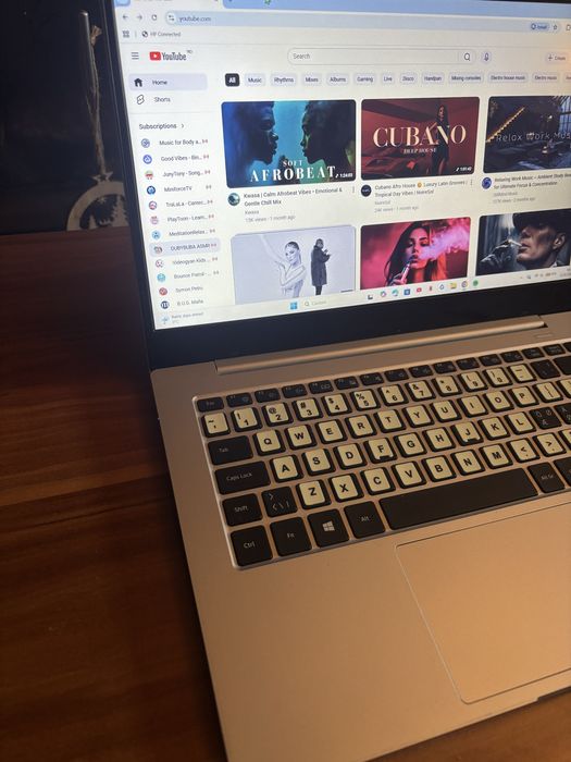 Laptop notebook Samsung slim nou