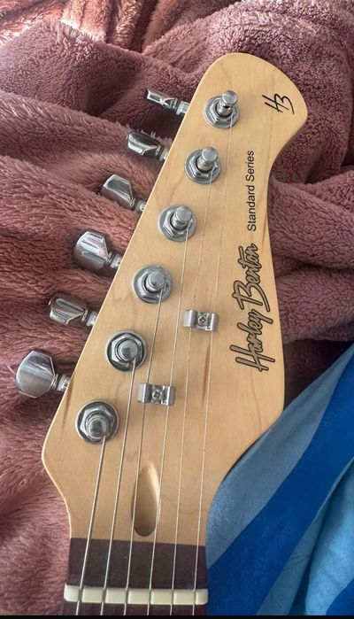 Chitară electrică Harley Benton + Amplificator HB-10G