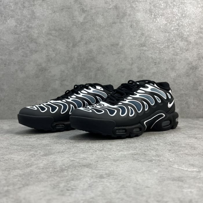 Nike Air Max Plus DRIFT Black/White- 40/41