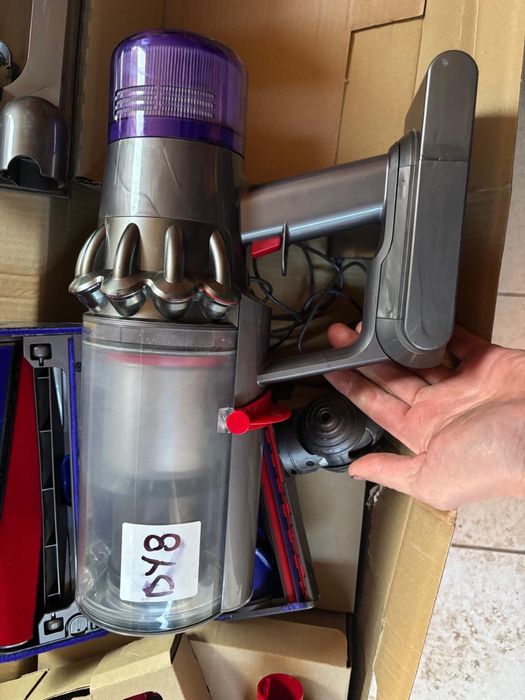 Aspirator dyson v11