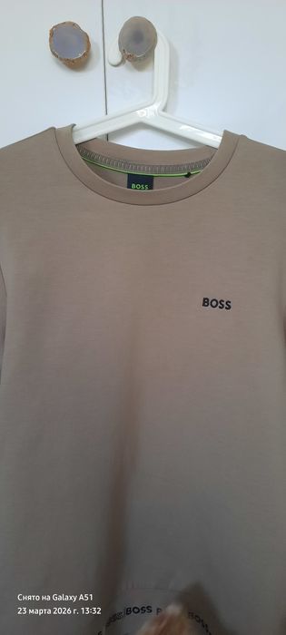 продам свитшот Hugo boss