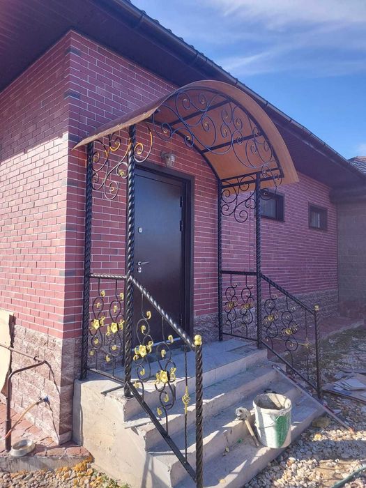 Навес, козырёк, входная группа