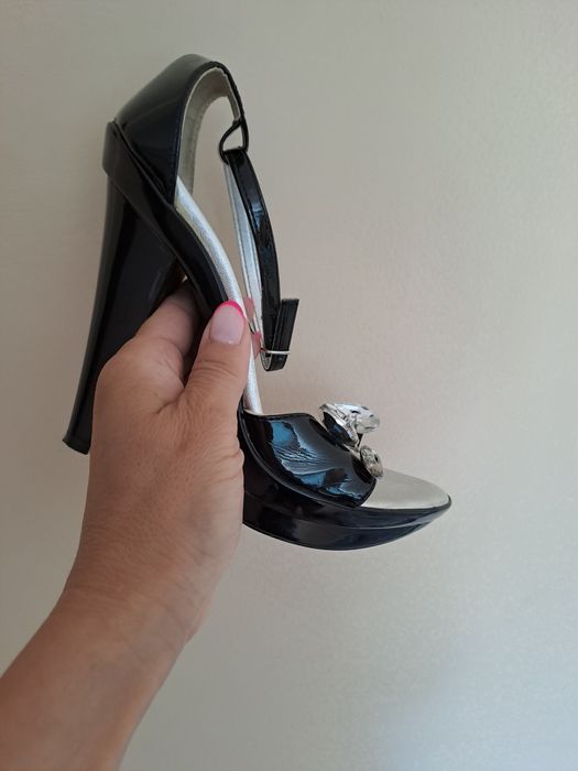 Летни секси обувки