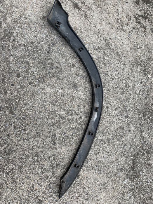 Хонда ЦРВ 2 2006 Черна лява лайсна за преден калник