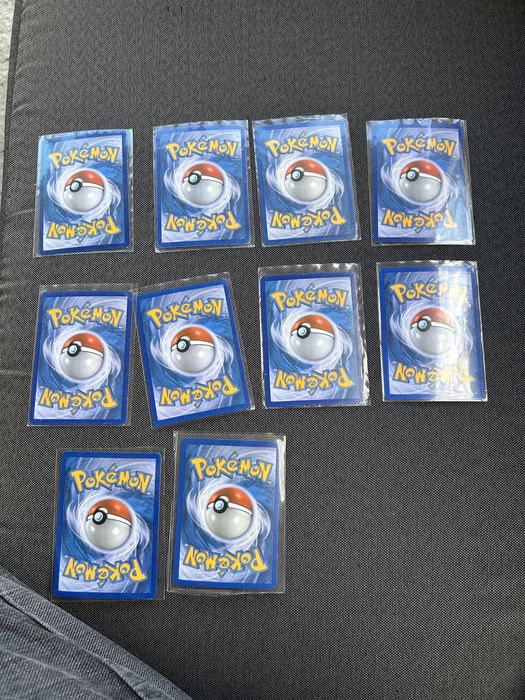Pokemon карти оригинални
