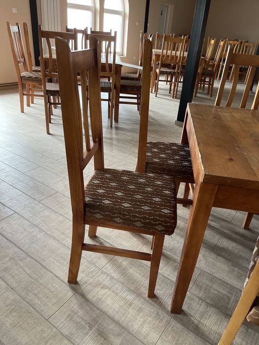 Scaune si mese pentru restaurant