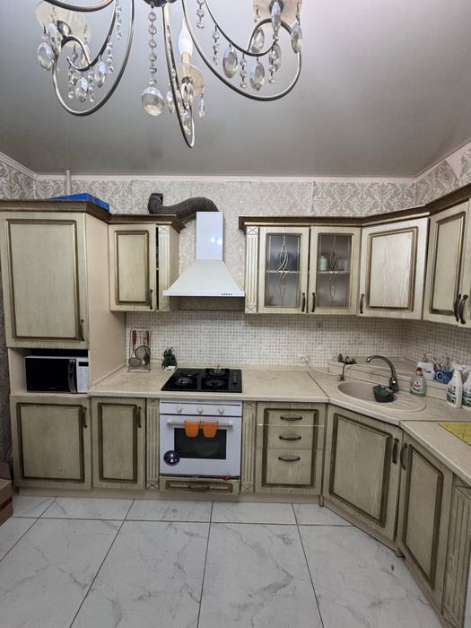 Продается кухонный гарнитур