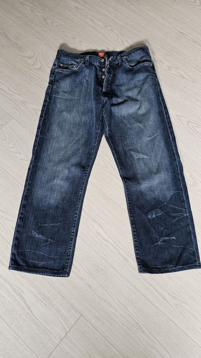 Джинсы Hugo Boss