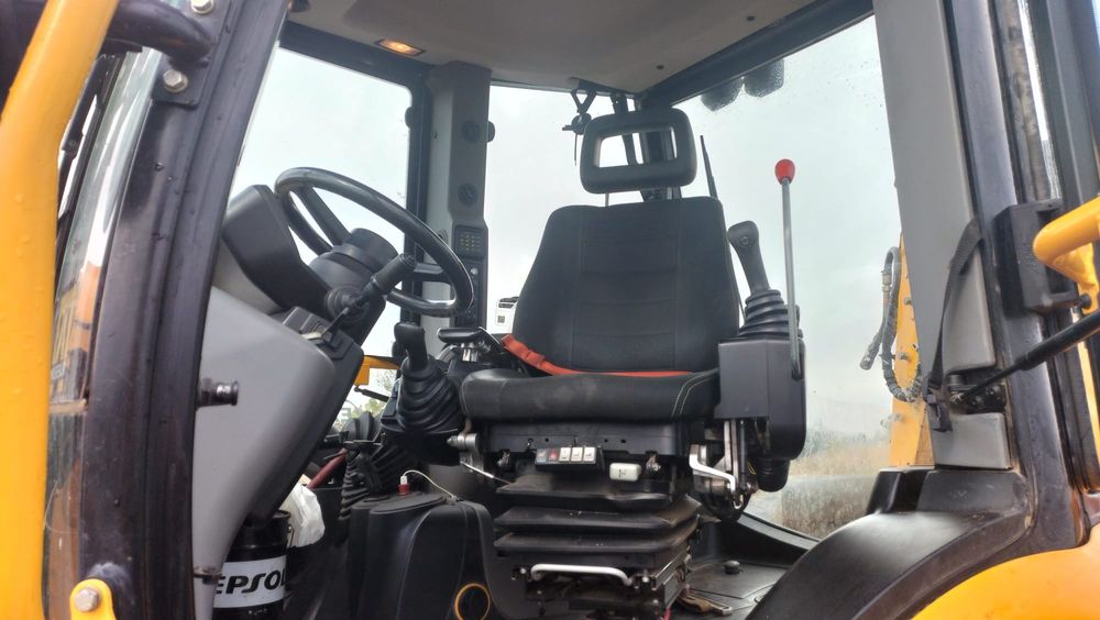 Inchirizez buldoexcator jcb 3cx  4cx