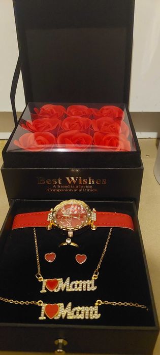 Cadoul perfect set I love mama o iubesc pe mama cu ceas, bijuterii