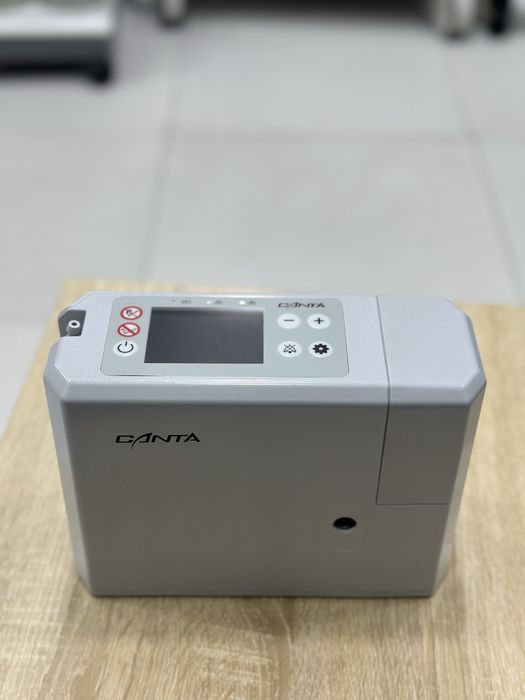 Портативный кислородный концентратор со встроенным аккумулятором