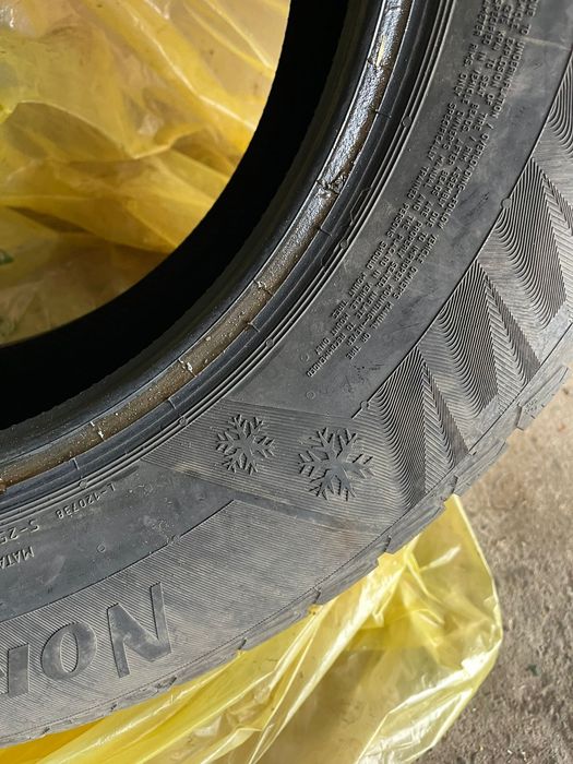 Anvelope/Cauciucuri de iarna Matador 215/65/16