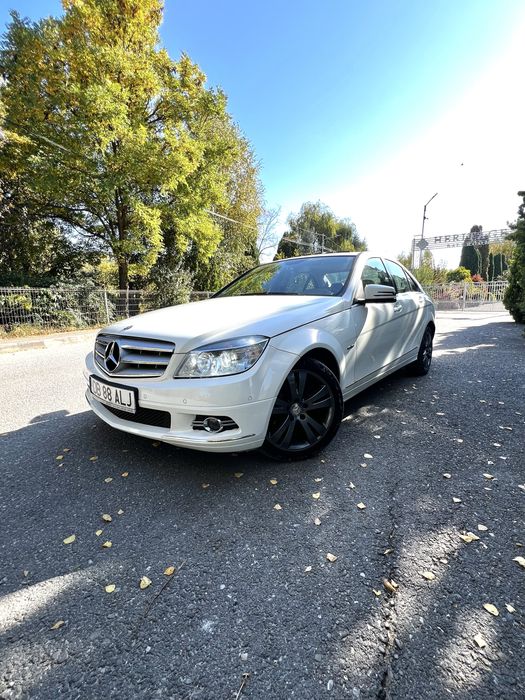 MERCEDES-BENZ C-Class 2010 — imagine 1