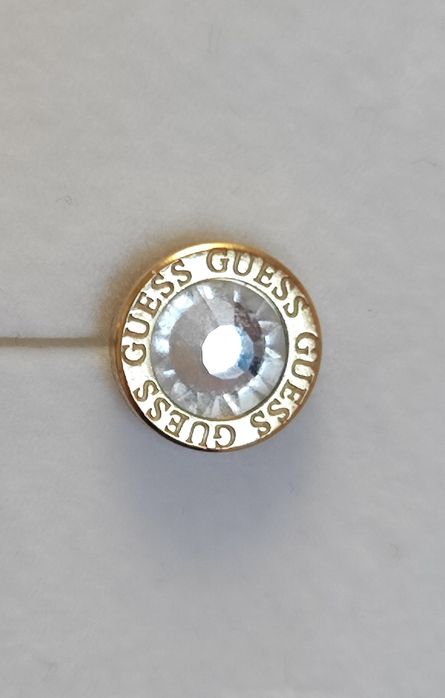 Нови обеци Guess