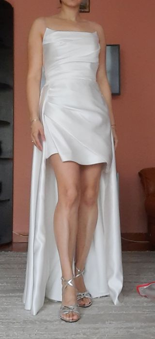 Rochie mireasa cu trena