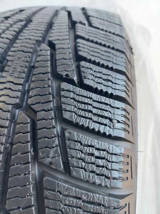 Шины Nokian 215/60/16