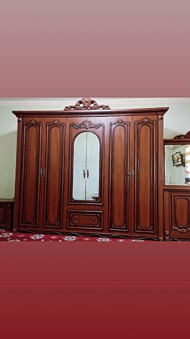 Продам спальный гарнитур