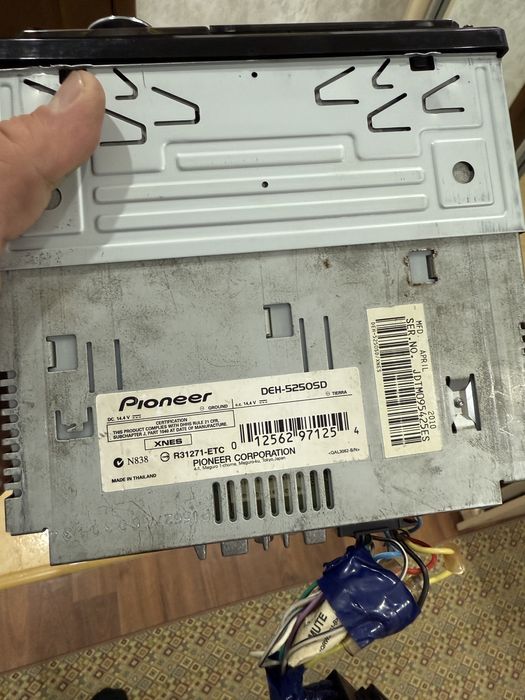 Продам магнитолла pioneer дельфин оригинал