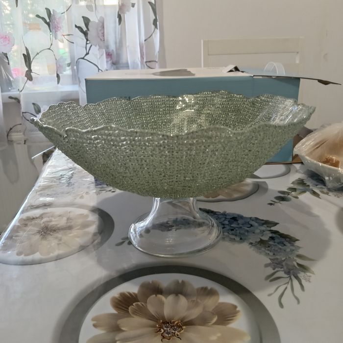 Красивая фруктовница, ваза