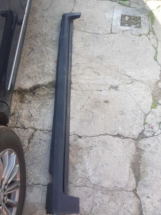 Cadillac XT5 десен праг