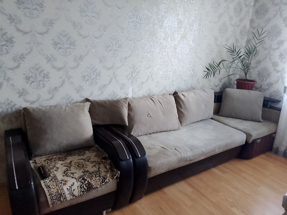 Продам Диван Двадцать пять тысяч тенге