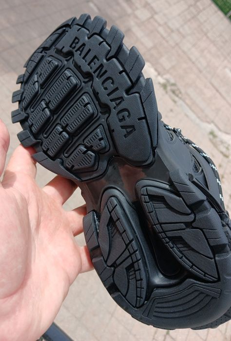 Balenciaga track
