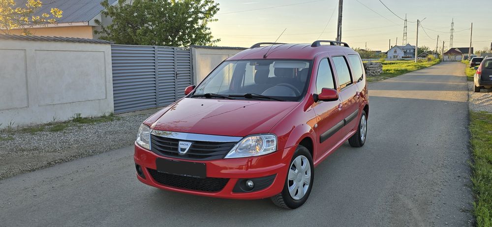 Vând Dacia Logan Mcv