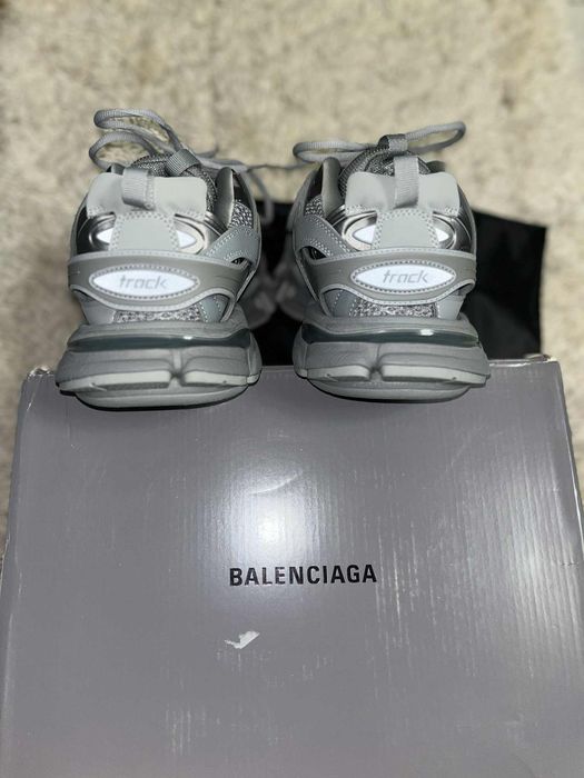 Balenciaga truck