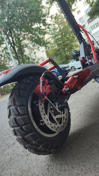 Trotineta electrica 2025 ca  noua