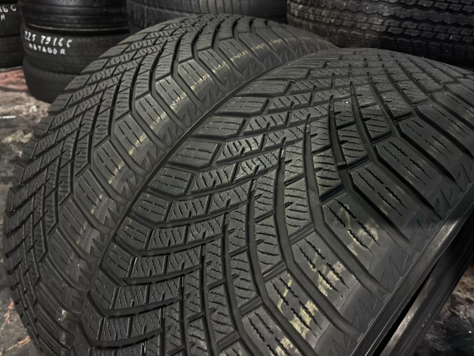 235/50R20 104V Yokohama 2022 7mm aproape noi