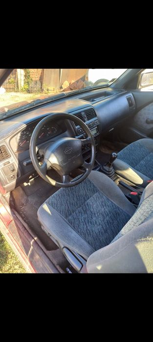 Продавам на части Нисан Алмера 2.0д