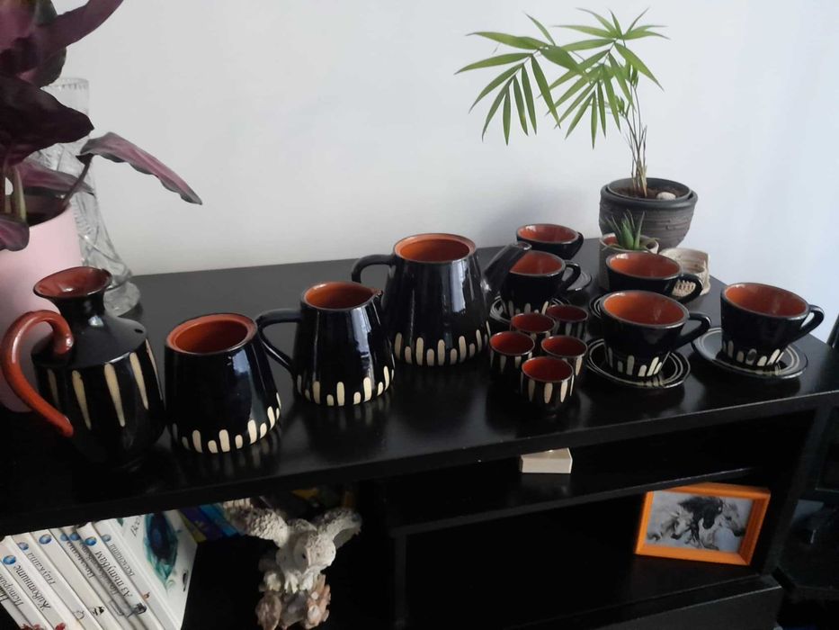 Стар битов сервиз за кафе и ракия глинена керамика