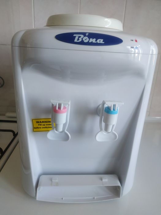 Продам Диспенсер Bona