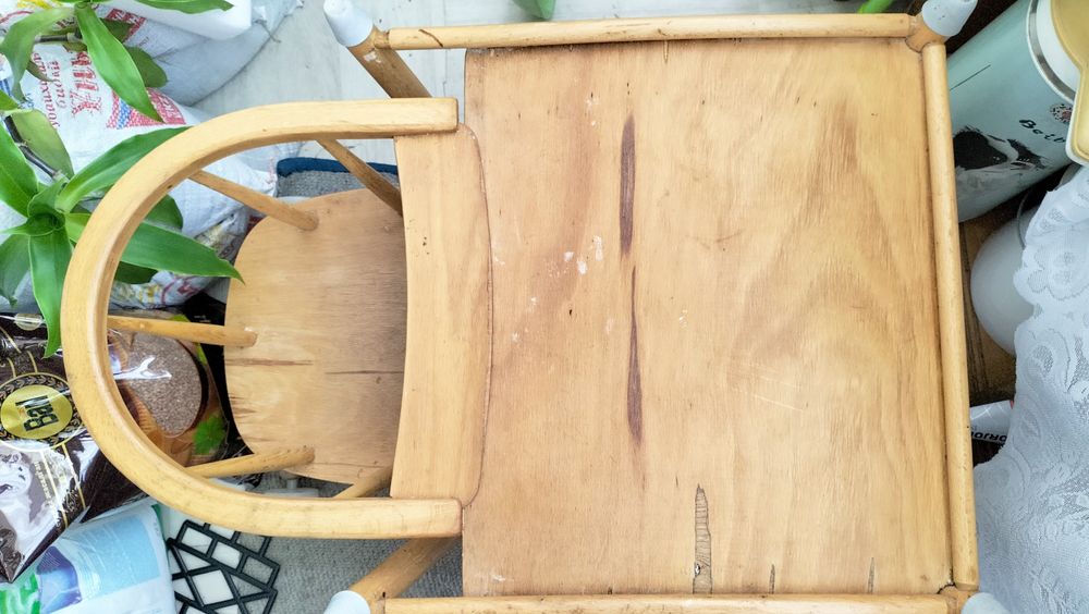 Продам столик для кормления