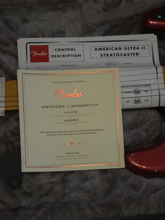 Fender American Ultra II Stratocaster Sinister Red