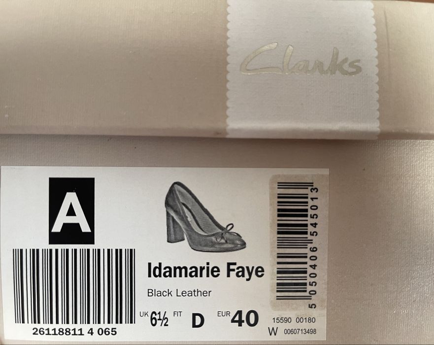 Кожаные чёрные туфли бренда Clarks, размер 40