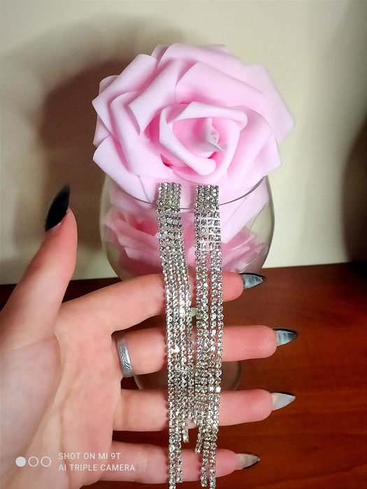 Елегантни дълги обеци