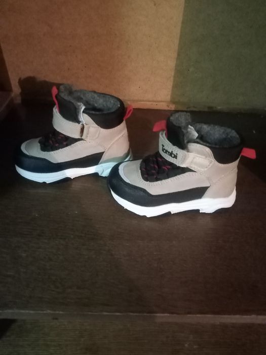 Продам сапожки зимние