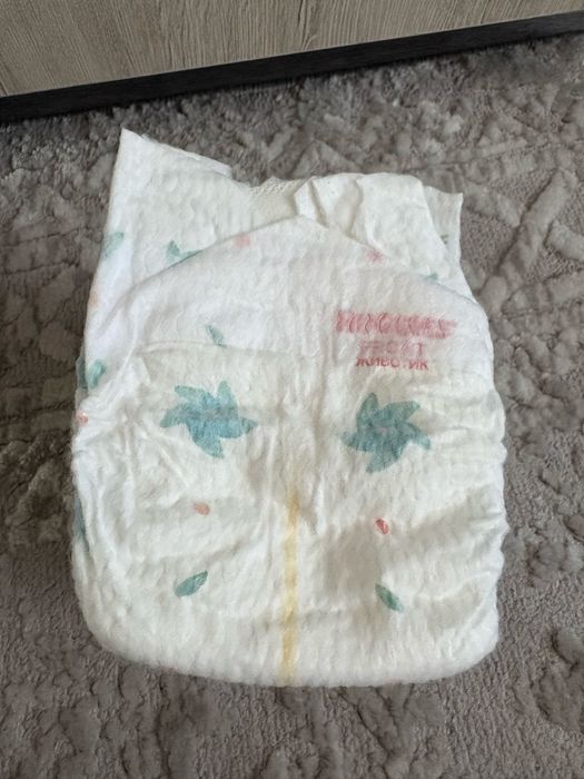 Продам детские подгузники Huggies 0