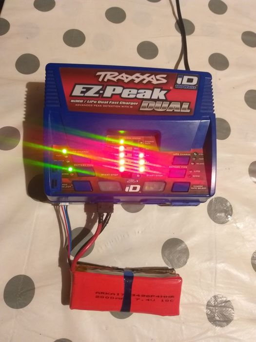 Incarcator Traxxas ID Ez-Peak dual