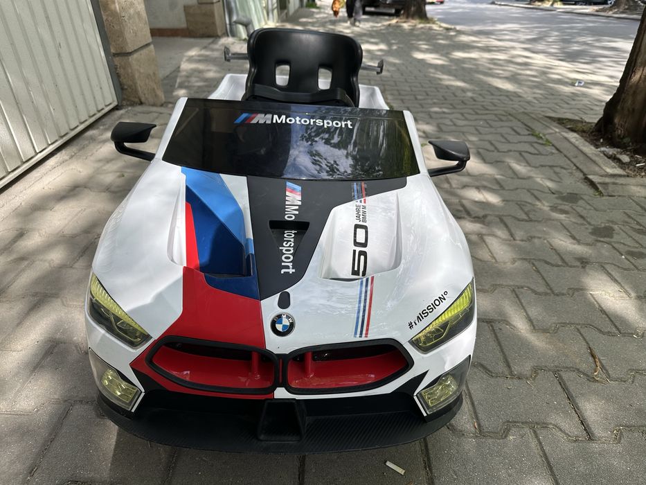 BMW M8 GTE детска електрическа количка