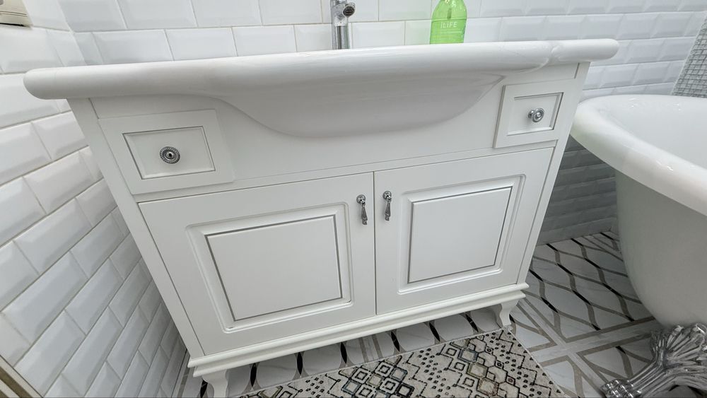 Продам б/у мебель для ванной/душевой