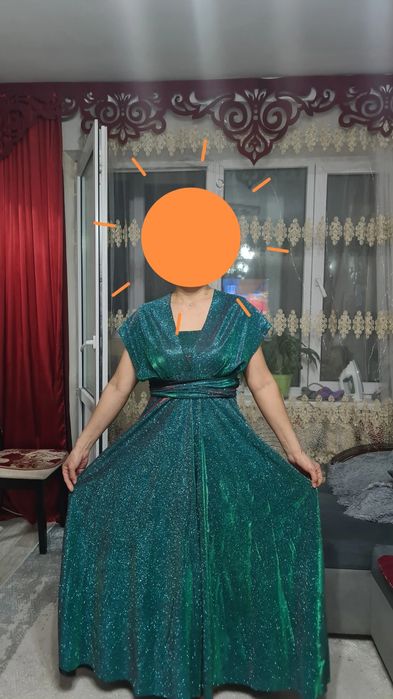 Красивые платья в отличном состоянии