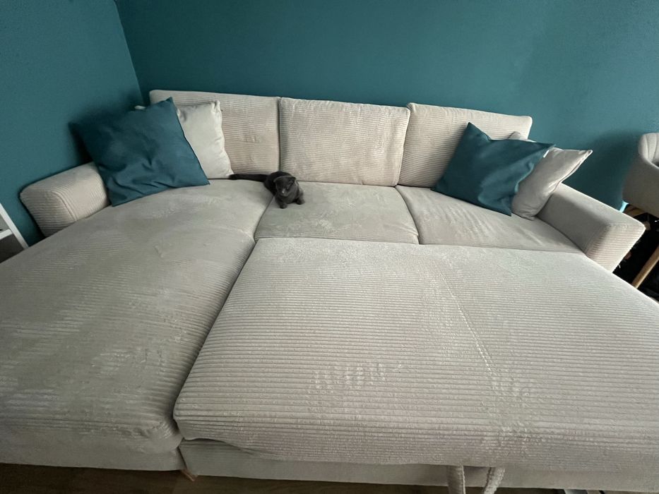 Ъглов диван в отлично състояние