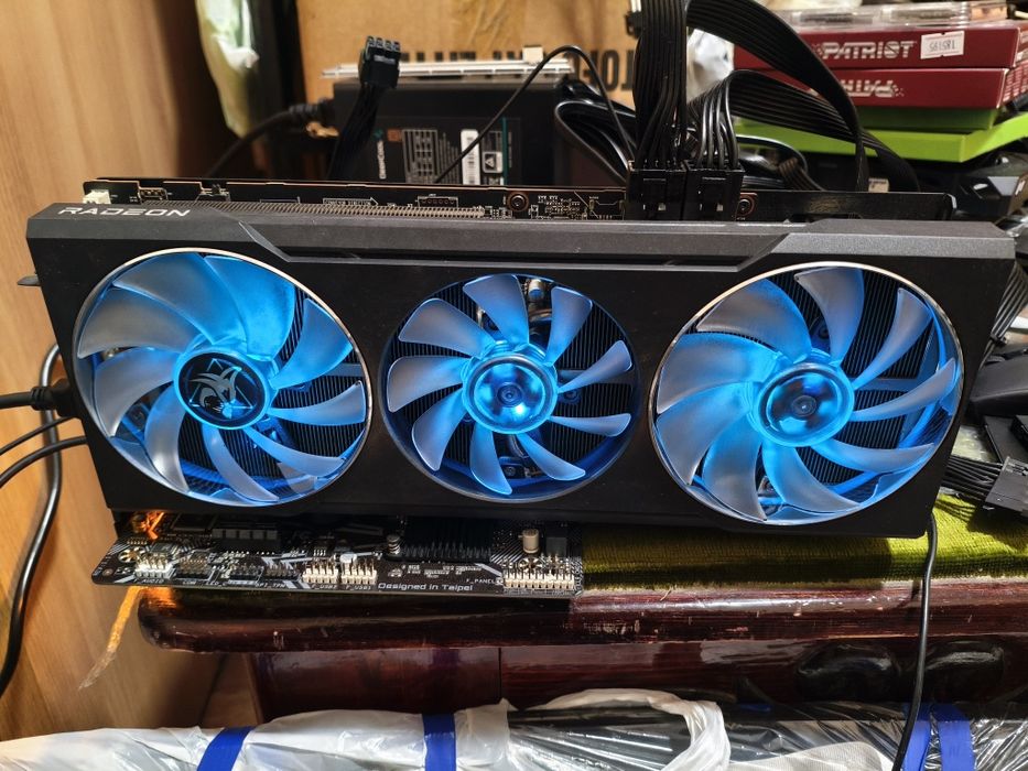 2шт RX 6700XT 12GB видеокарта