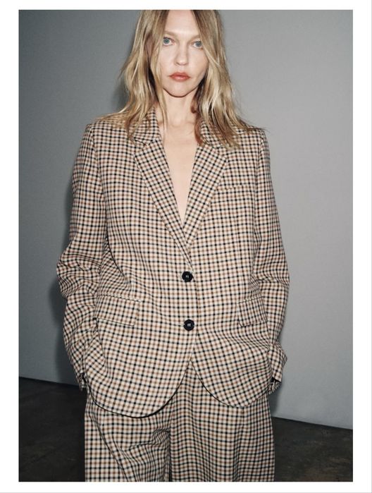 Нов костюм Zara.