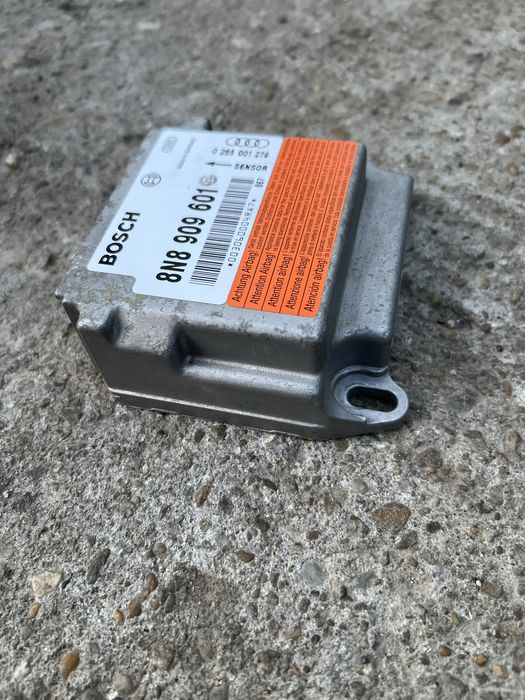 Calculator Airbag Audi TT 8N 1998-2006 | Cod 8N8909601 | BOSCH 0285001279 | Senzor SRS Modul Airbaguri Plansa Bord TTS RS