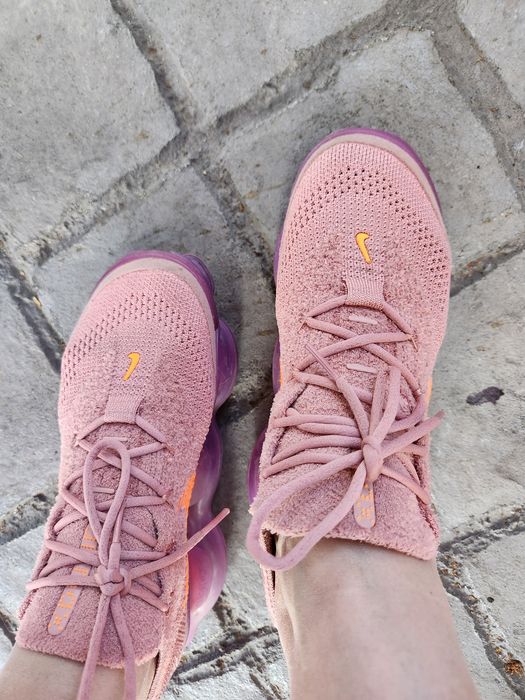 Nike маратонки, носени много малко!